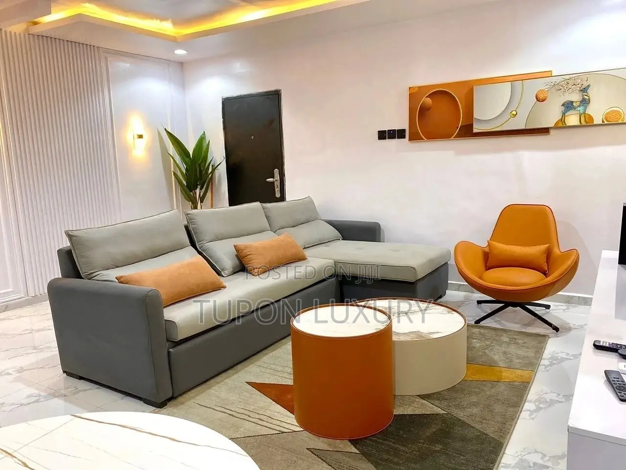 Clean Luxury 1 Bedroom Apartment.