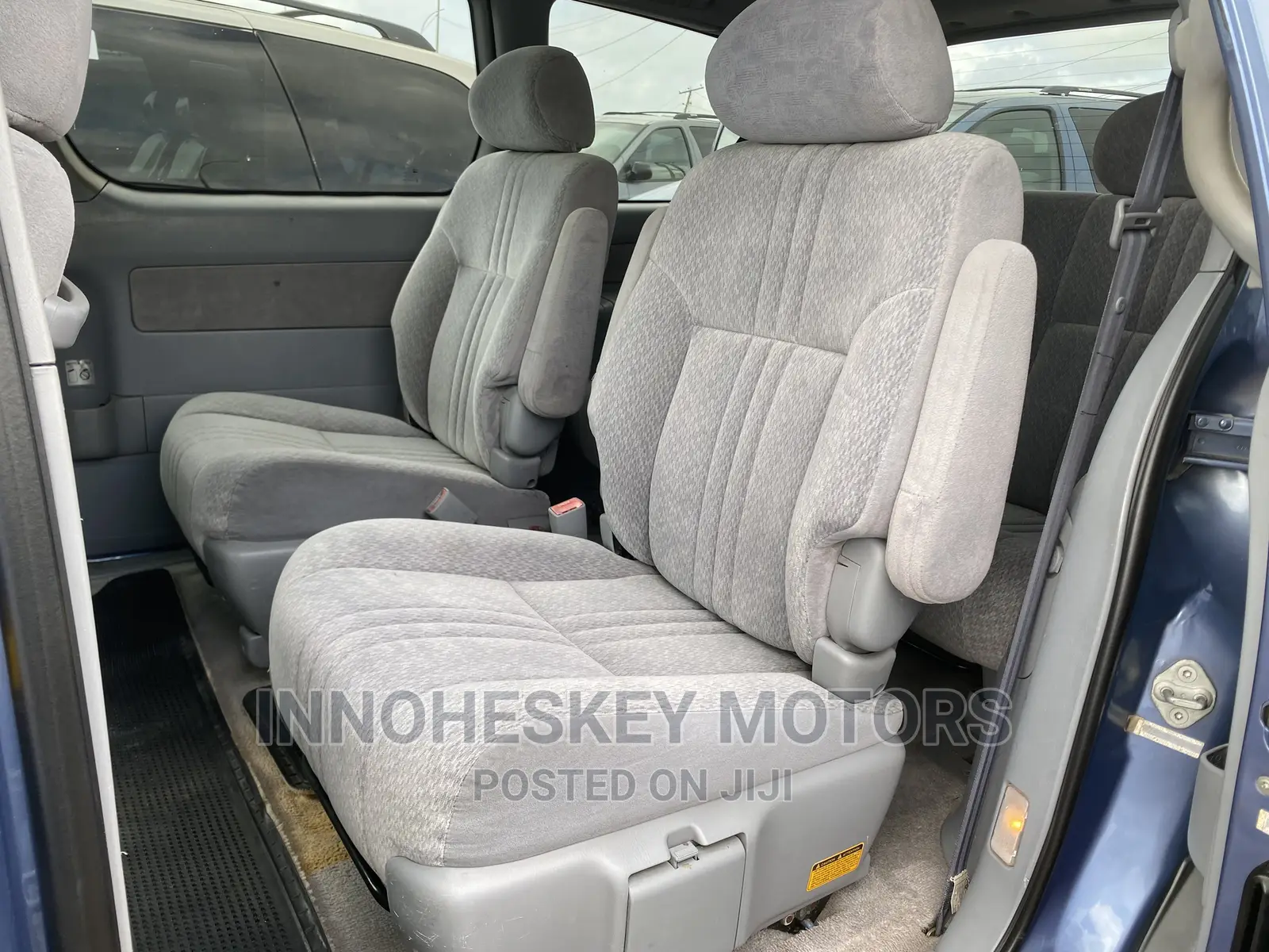 Toyota Sienna LE 2001 Blue