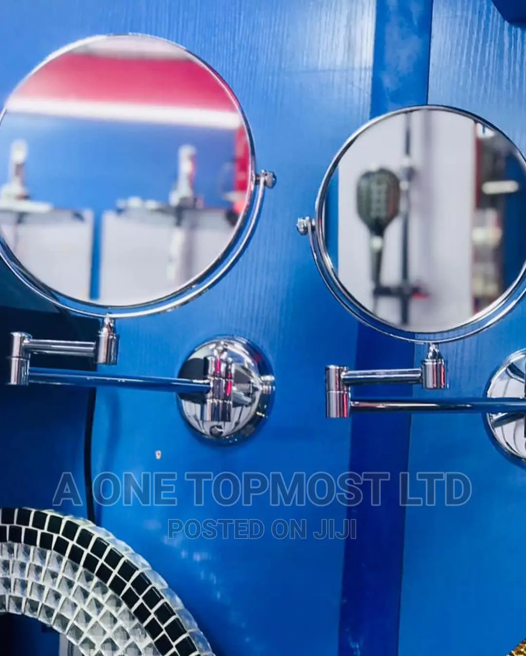 Magnifying Mirror