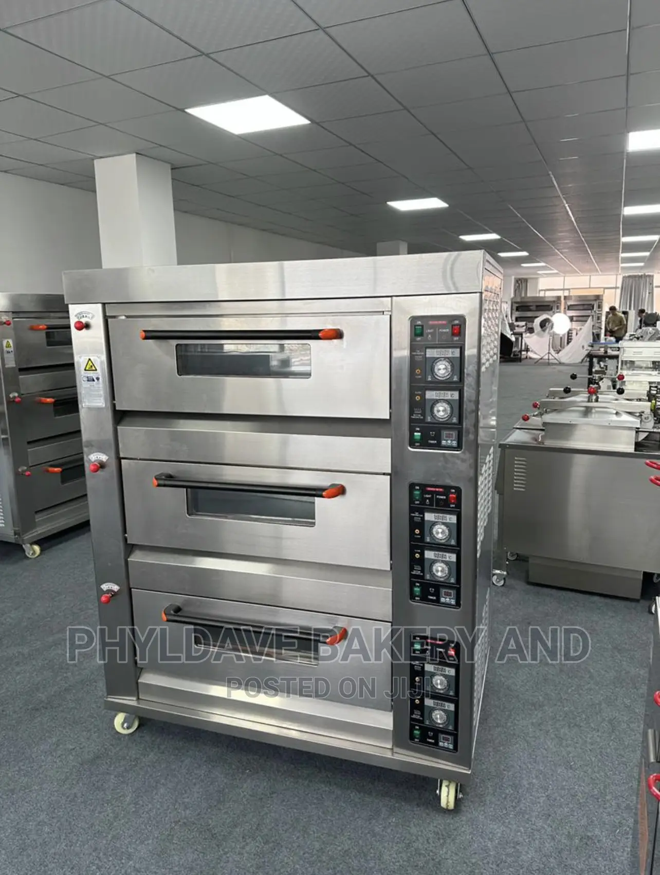 3 Desk 6 Trays Baking Oven