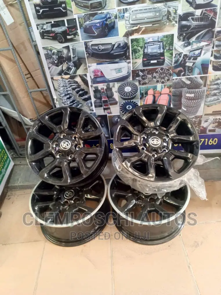 High Quality Certified Upgrade Alloyed Rims for Hilux 2023