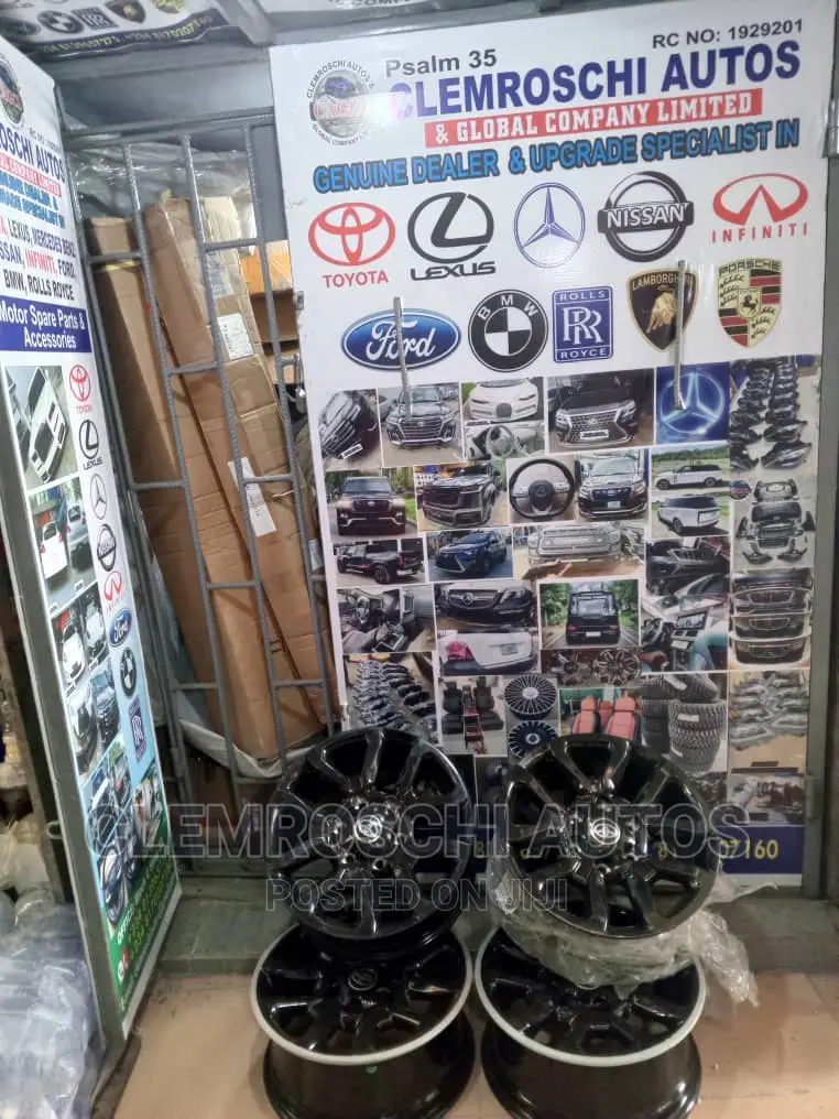 High Quality Certified Upgrade Alloyed Rims for Hilux 2023