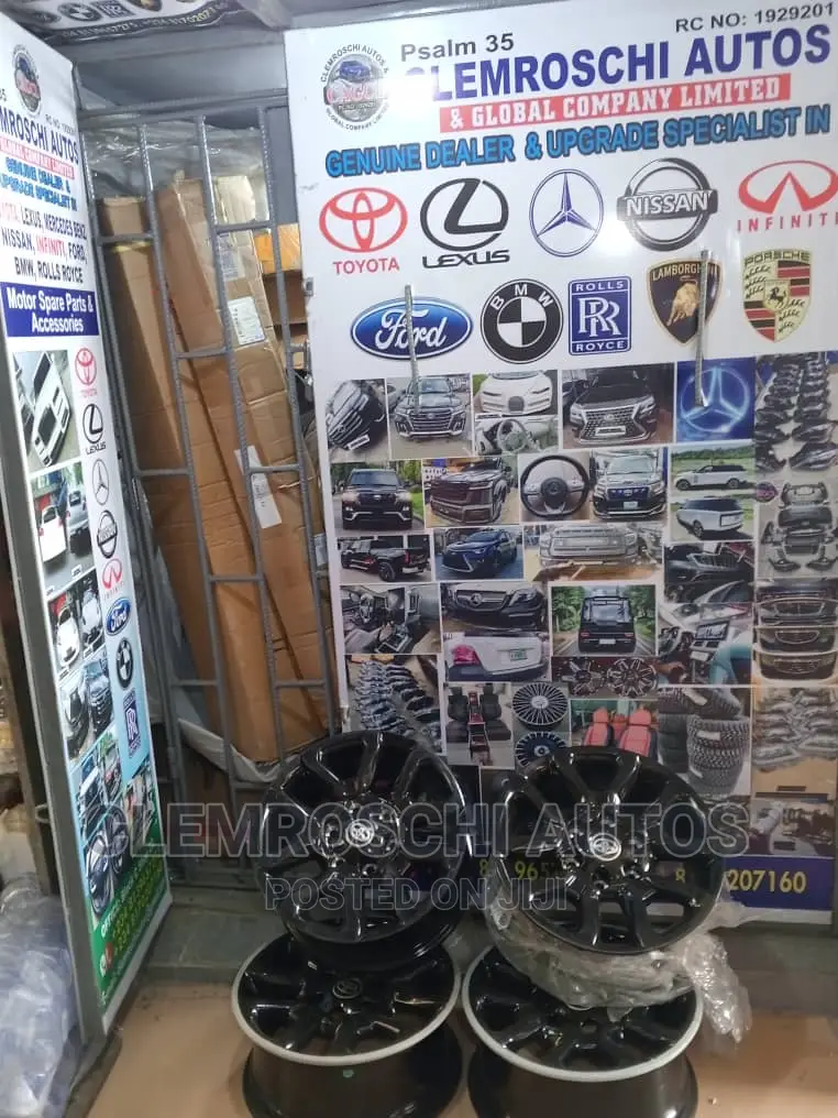 High Quality Certified Upgrade Alloyed Rims for Hilux 2023