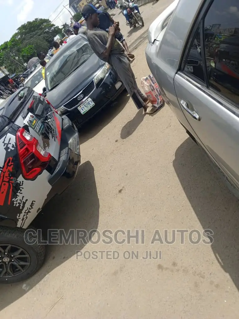 High Quality Certified Body Stickers Roller Cover Hilux 23