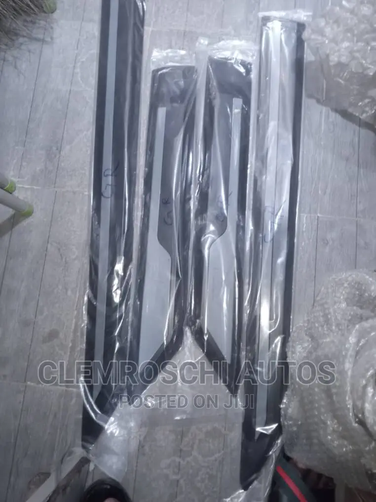 High Quality Certified New Door Chrome for Hilux GR 2023/024