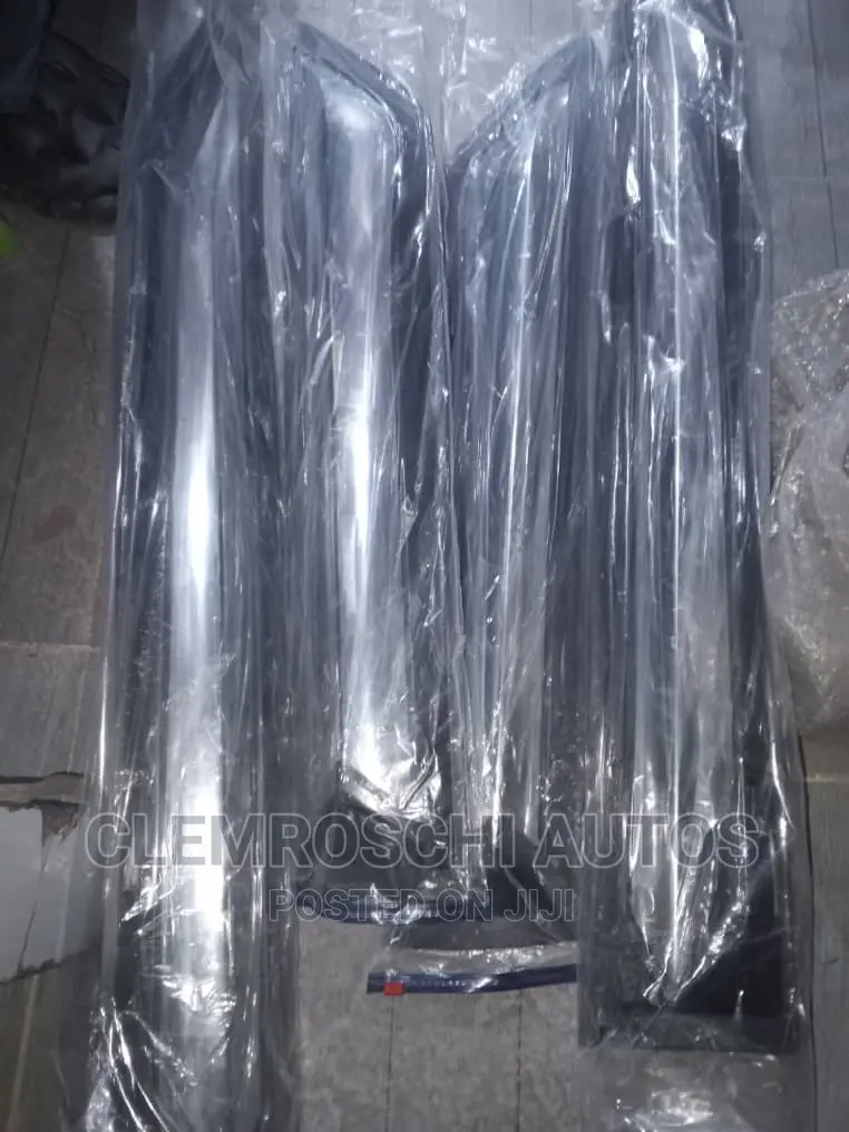 High Quality Certified Side Door Door Chrome Hilux 2022