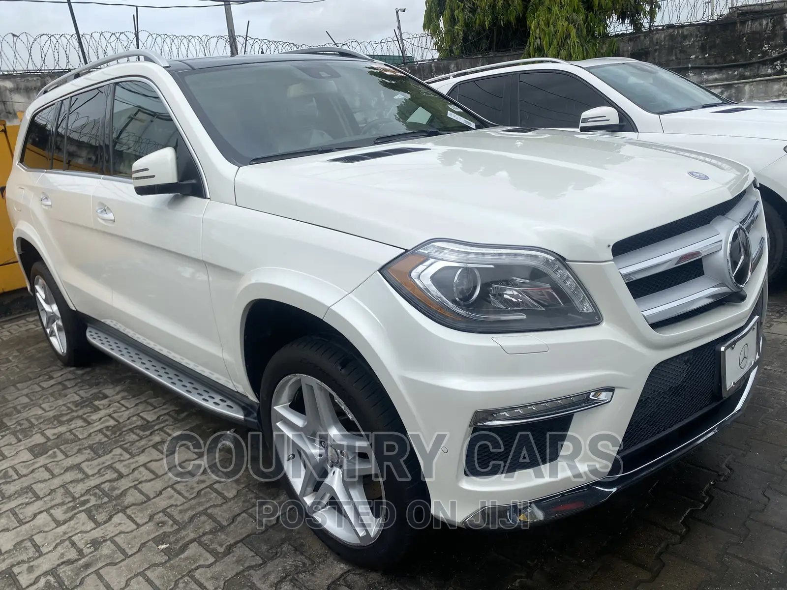 Mercedes-Benz GL-Class 2014 Off white