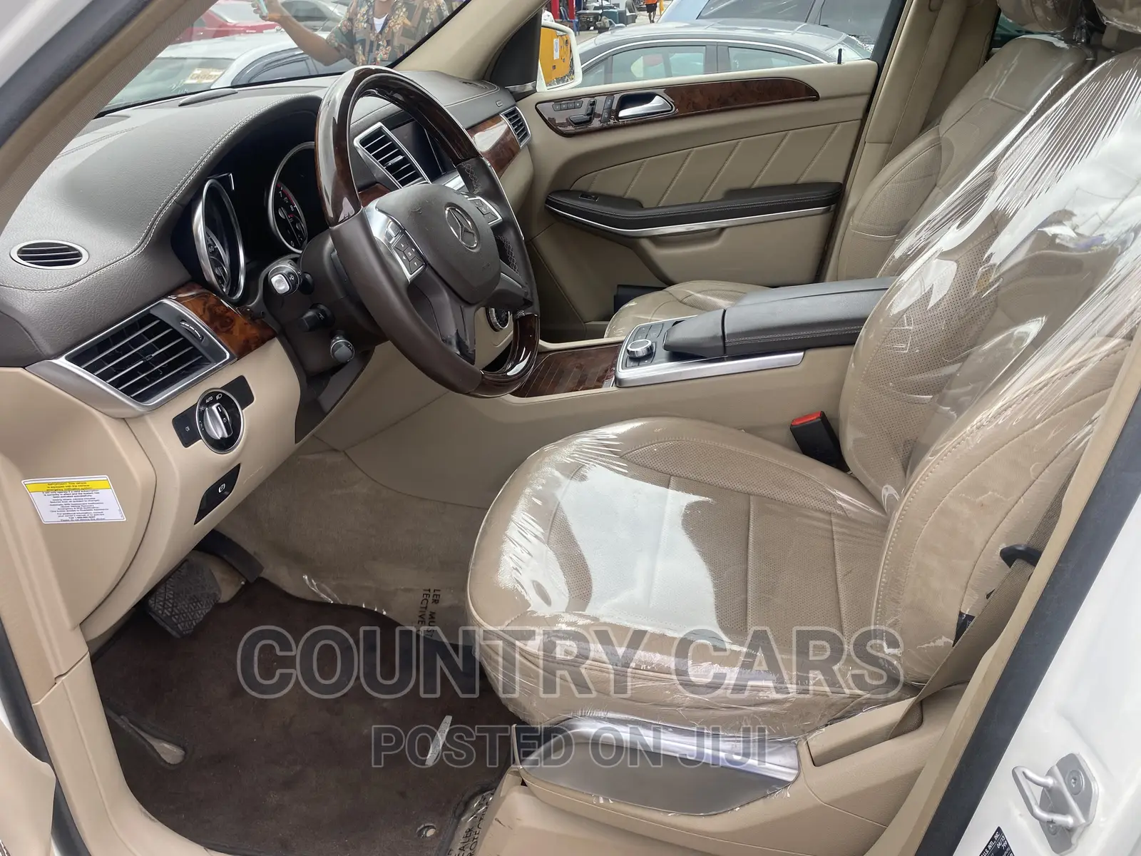 Mercedes-Benz GL-Class 2014 Off white