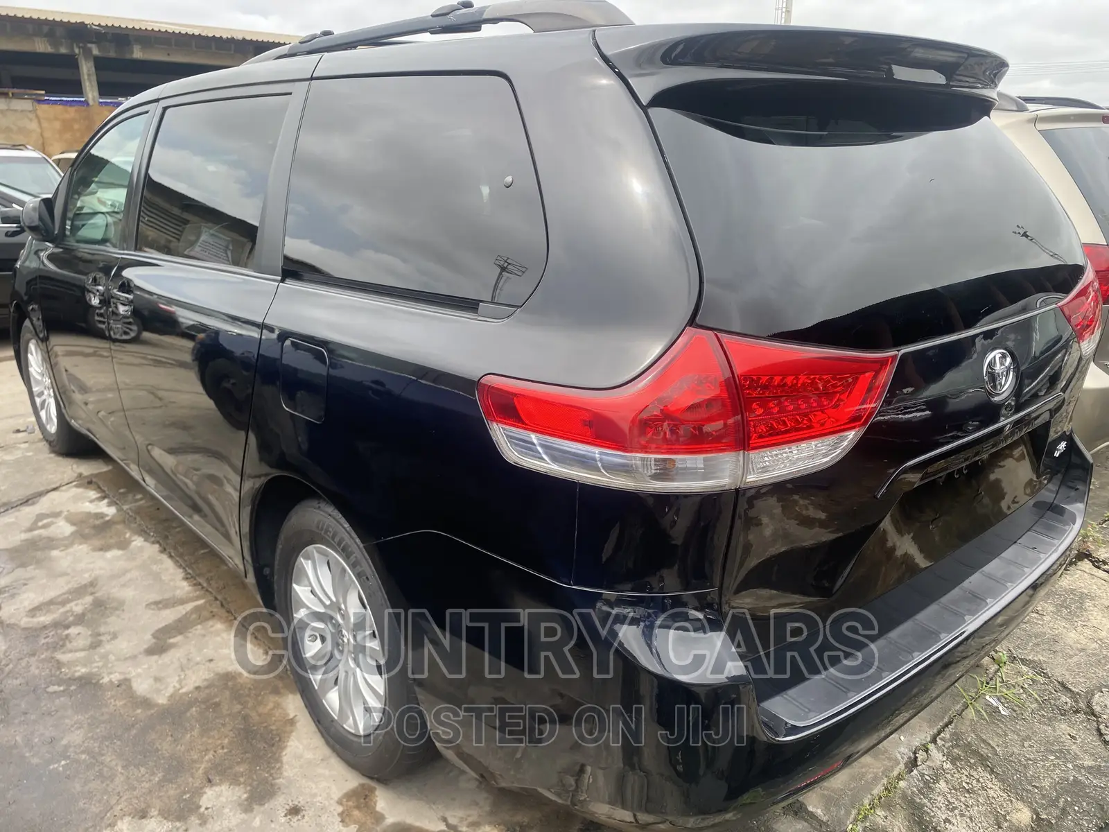 Toyota Sienna XLE 7 Passenger Mobility 2011 Black