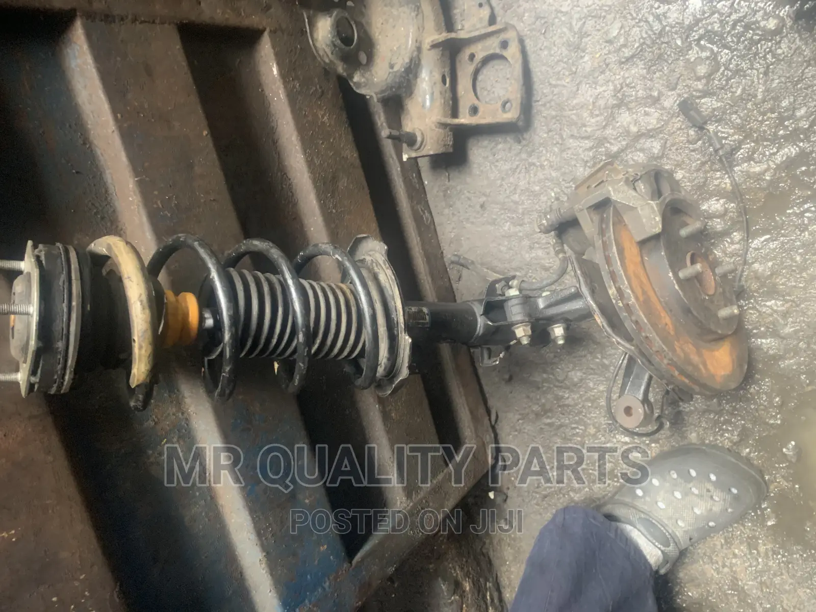 Shock Absorber for Mazda 2 20012,2014,2017 Model