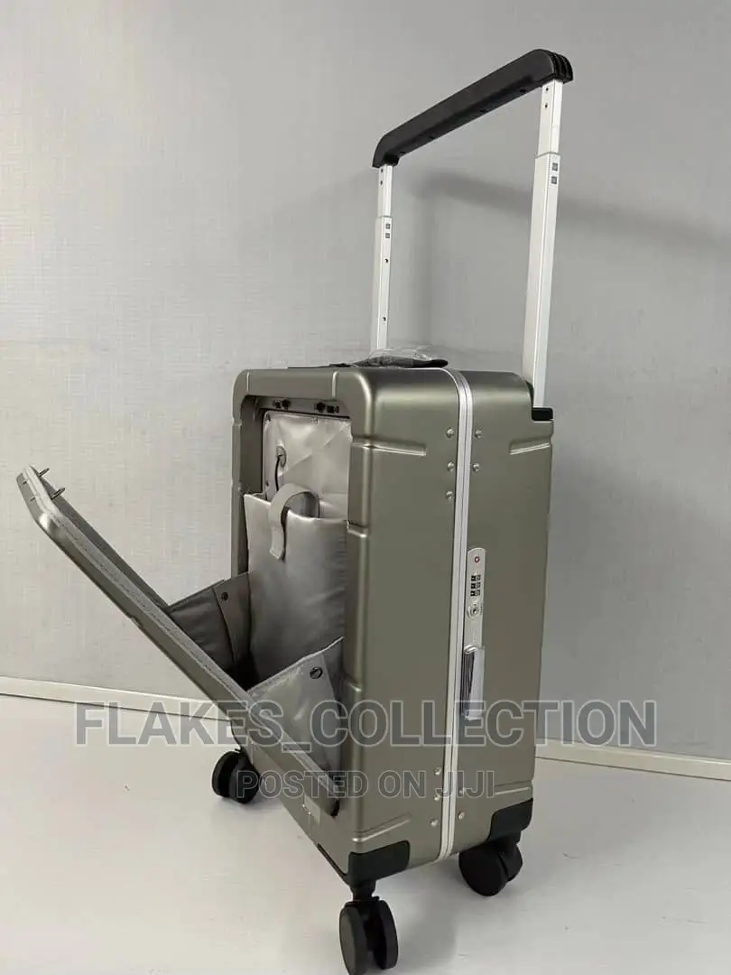 Perfect Luxury Hand Luggage / Cabin Size Box