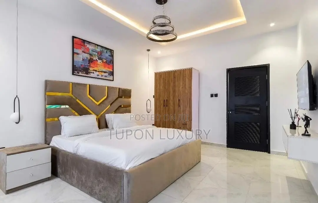 Two Bedroom Apartment With Snooker and Ps5 in Lekki Phase 1