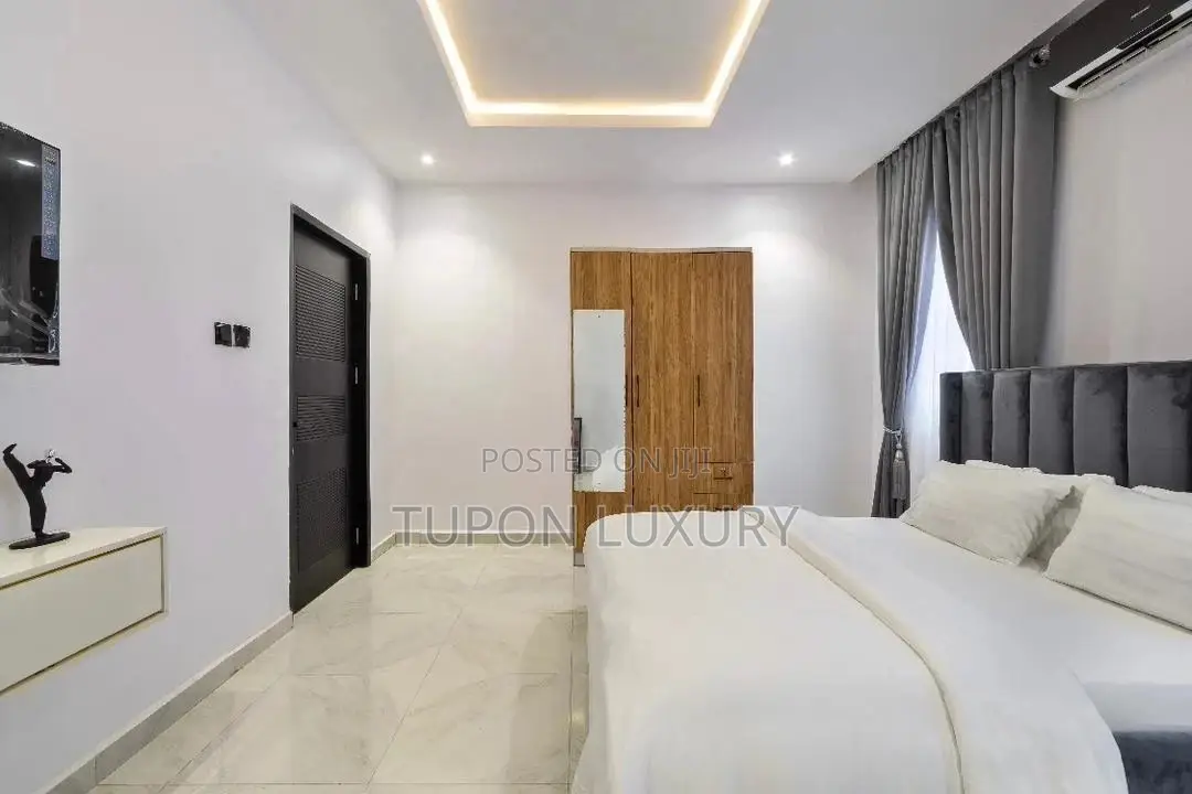 Two Bedroom Apartment With Snooker and Ps5 in Lekki Phase 1