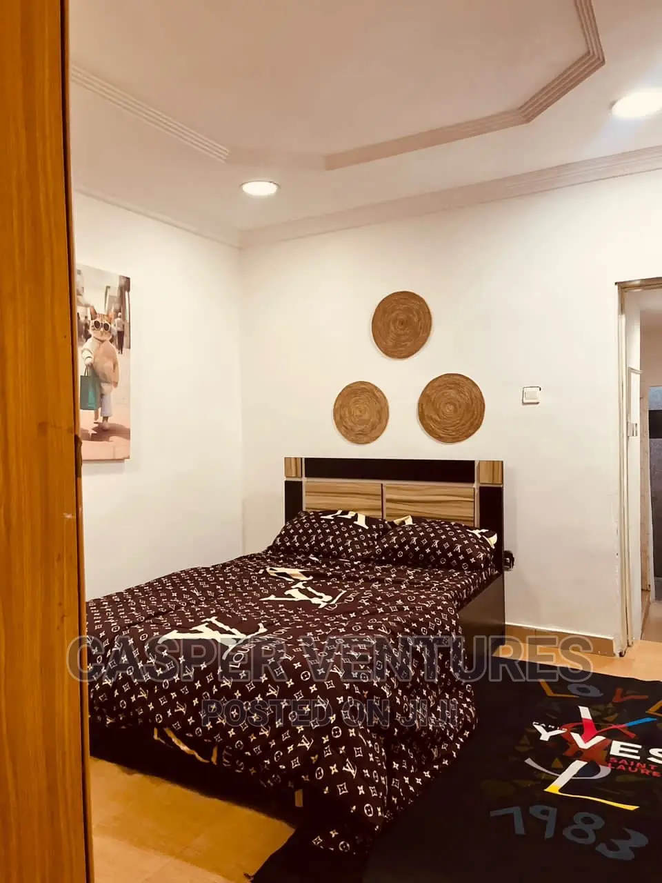 Glittering Exclusive Miniflat