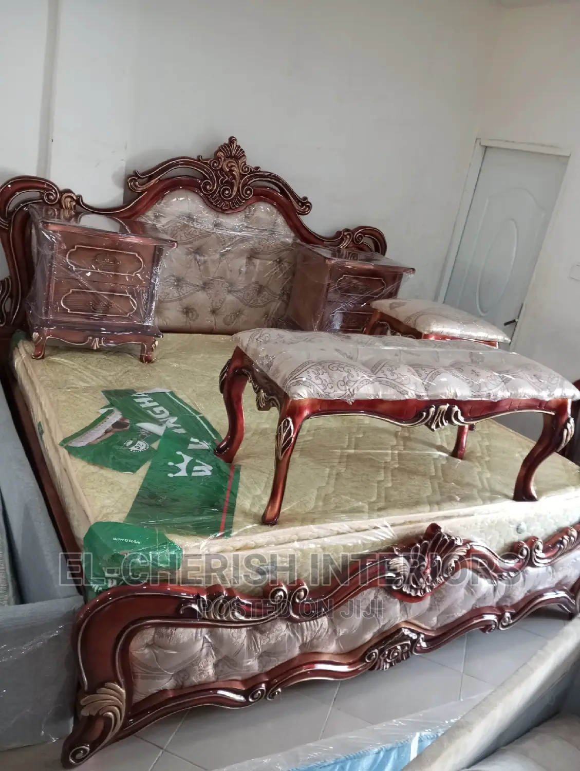 Supper Royal Bed