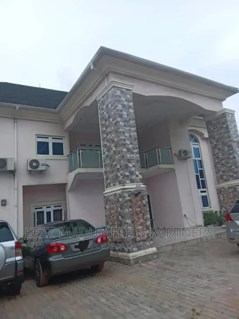 9bdrm Duplex in New Owerri, Imo for sale