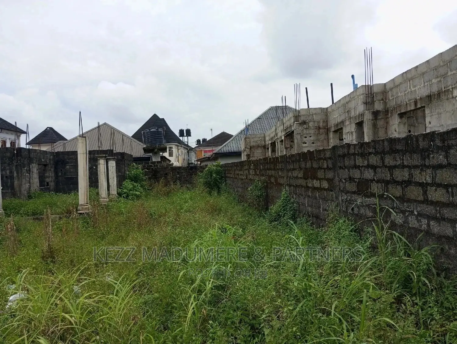 For Sale Land With Uncompleted Structure