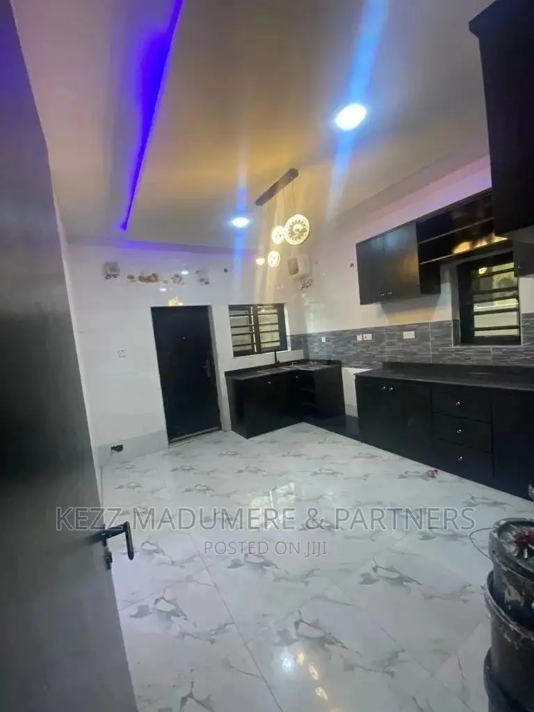 4bdrm Duplex in Dr Peter Odili, Port for sale