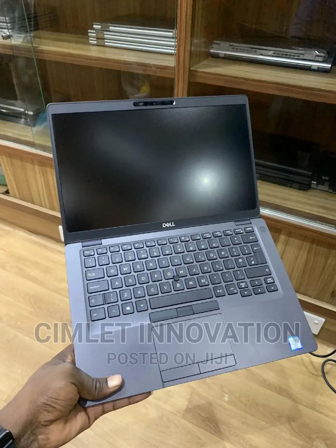 Laptop Dell Latitude 5400 16GB Intel Core I7 SSHD (Hybrid) 512GB