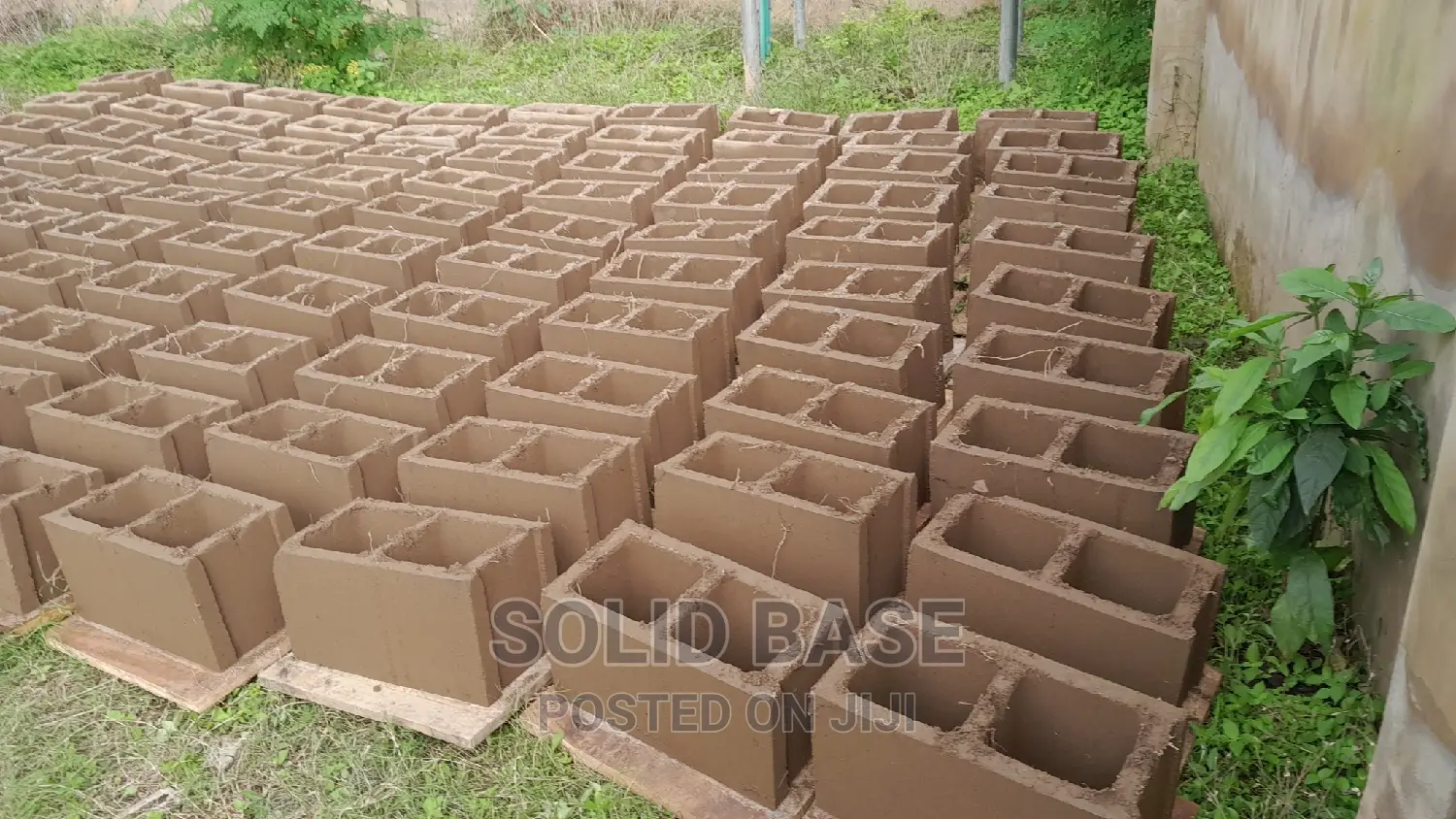 Productions of High-Quality Concrete Blocks on the Site