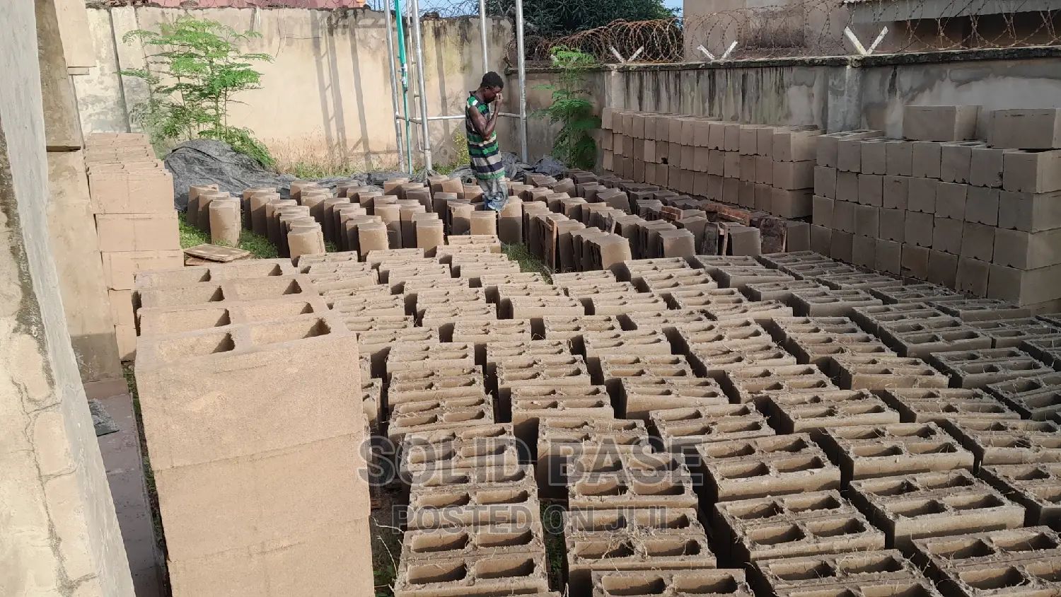 Productions of High-Quality Concrete Blocks on the Site