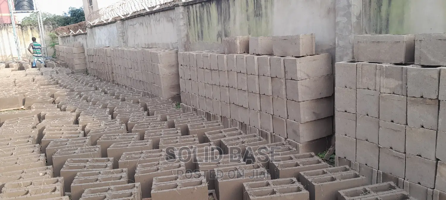 Productions of High-Quality Concrete Blocks on the Site