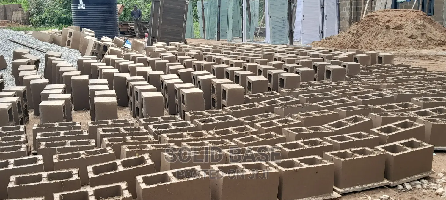 Productions of High-Quality Concrete Blocks on the Site