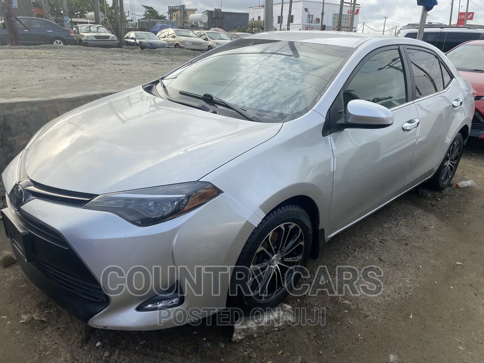 Toyota Corolla LE (1.8L 4cyl 2A) 2018 Silver