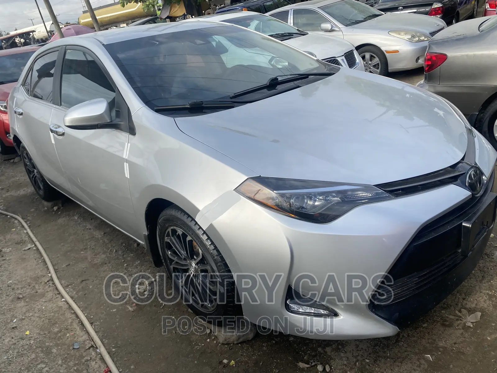 Toyota Corolla LE (1.8L 4cyl 2A) 2018 Silver