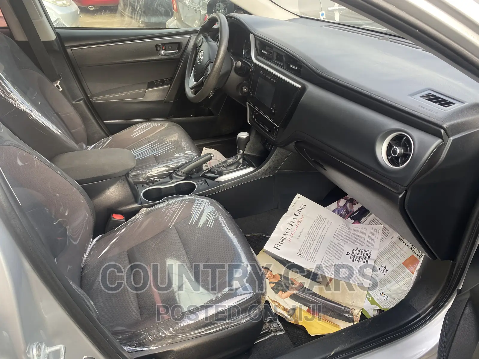 Toyota Corolla LE (1.8L 4cyl 2A) 2018 Silver