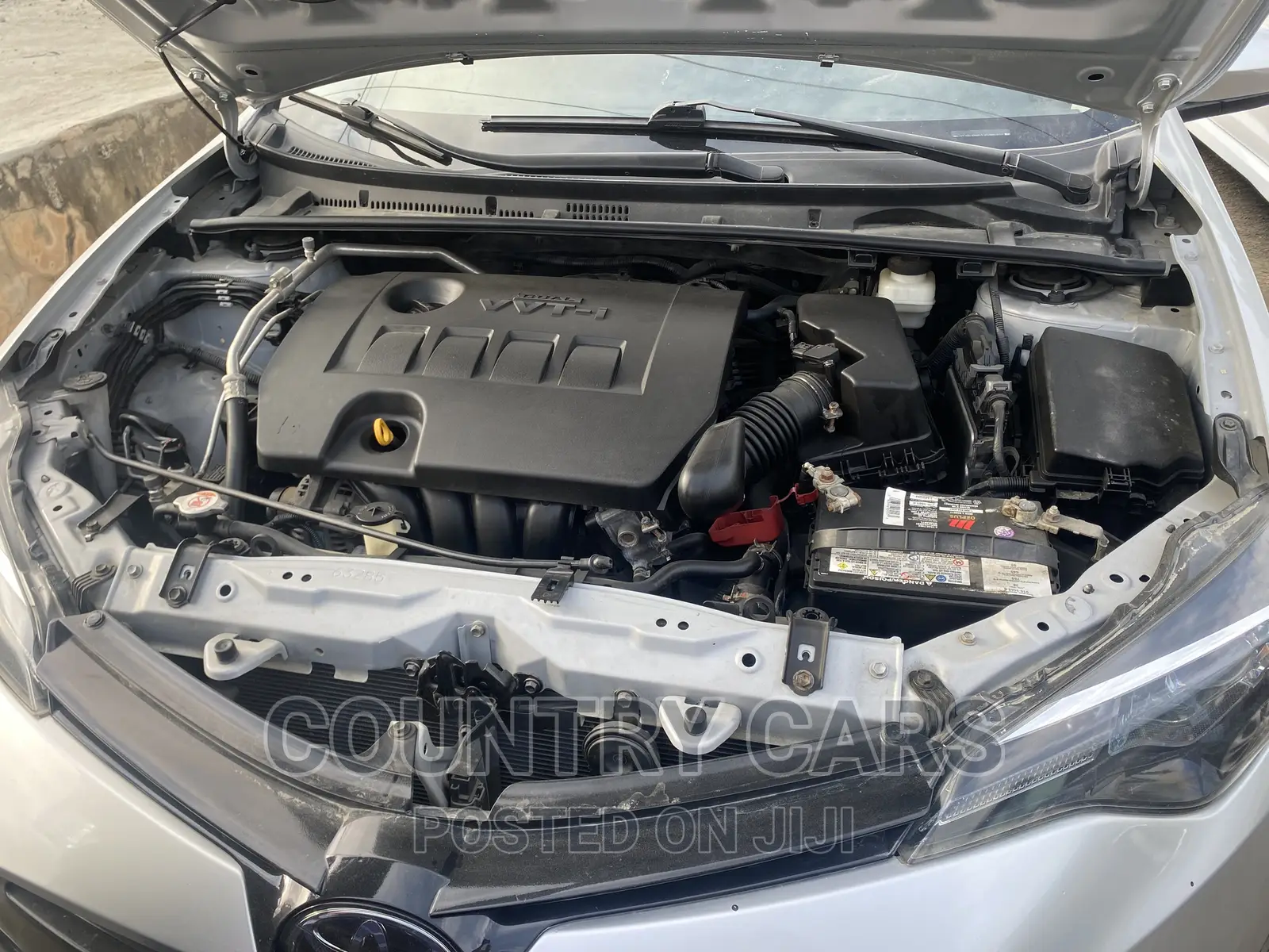 Toyota Corolla LE (1.8L 4cyl 2A) 2018 Silver