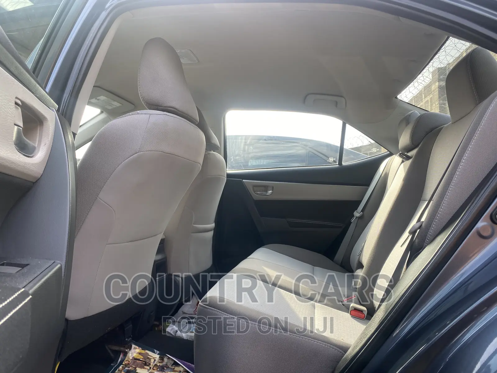 Toyota Corolla LE (1.8L 4cyl 2A) 2019 Gray