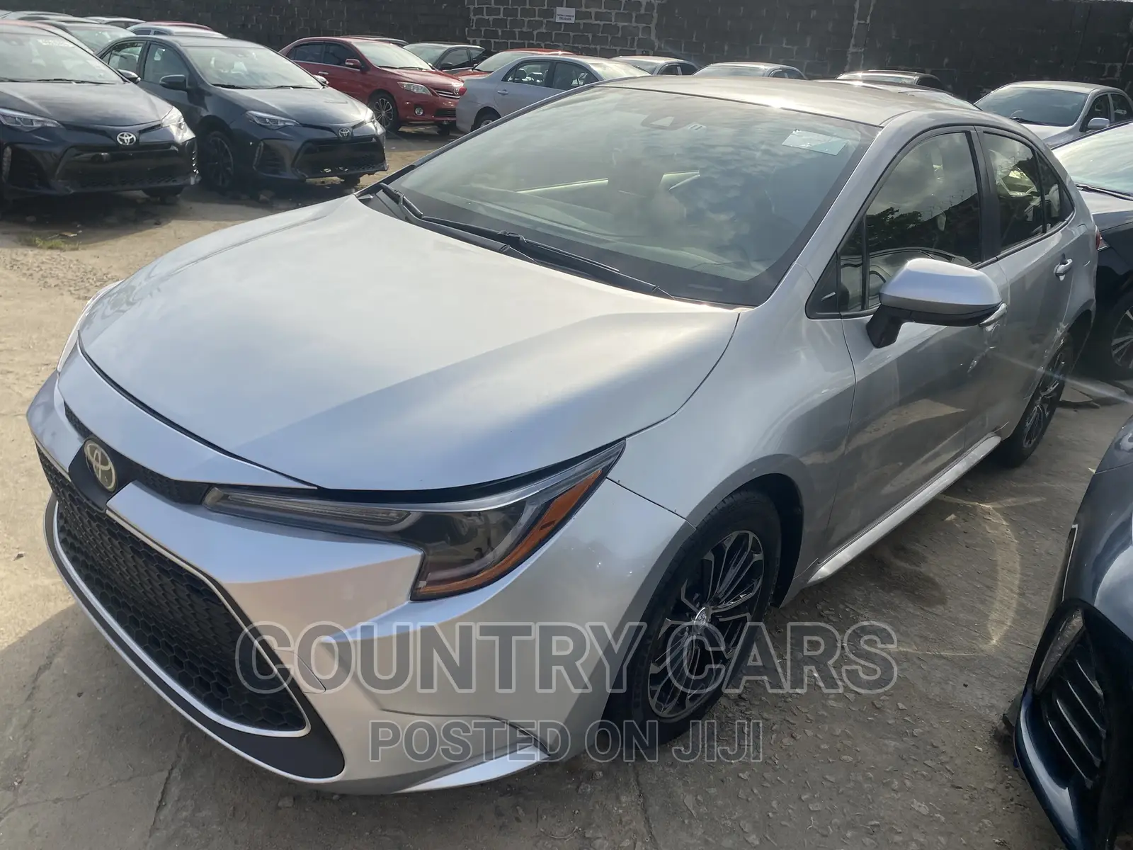 Toyota Corolla LE 2021 Silver