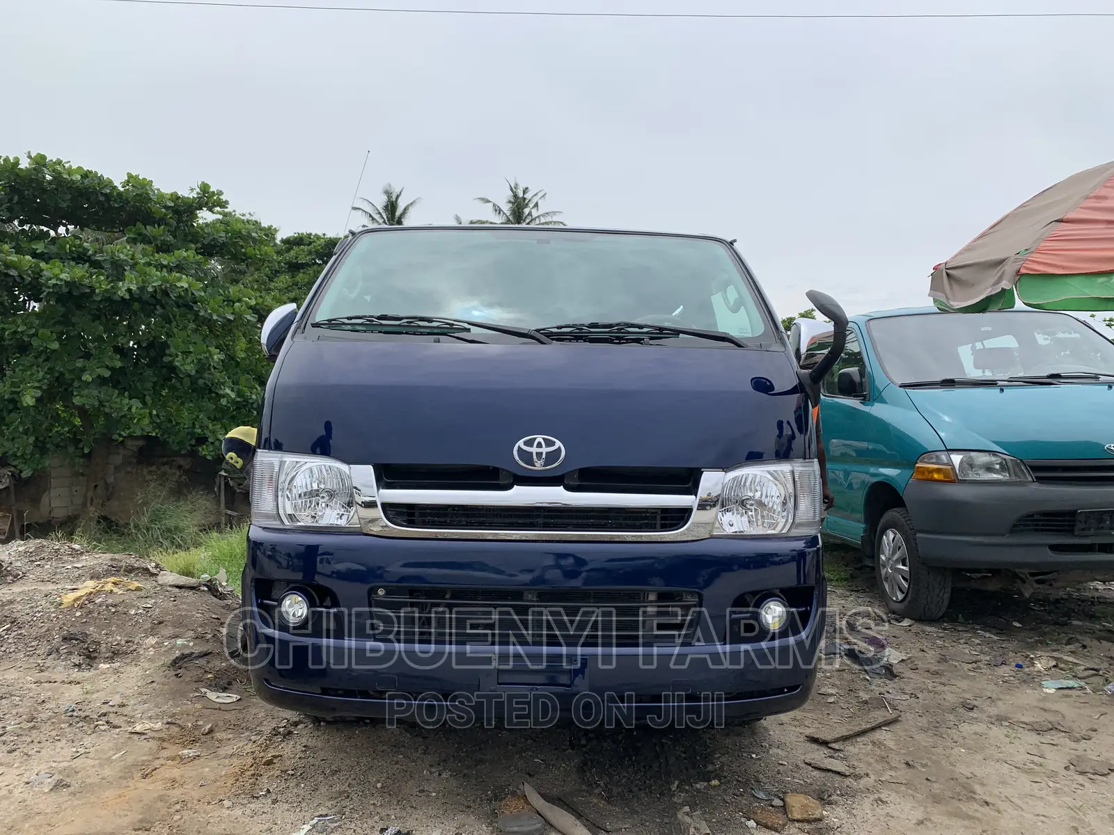 Toyota HiAce 2010 Blue