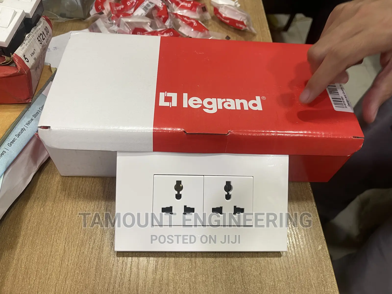 Double Socket 13A Unswitch