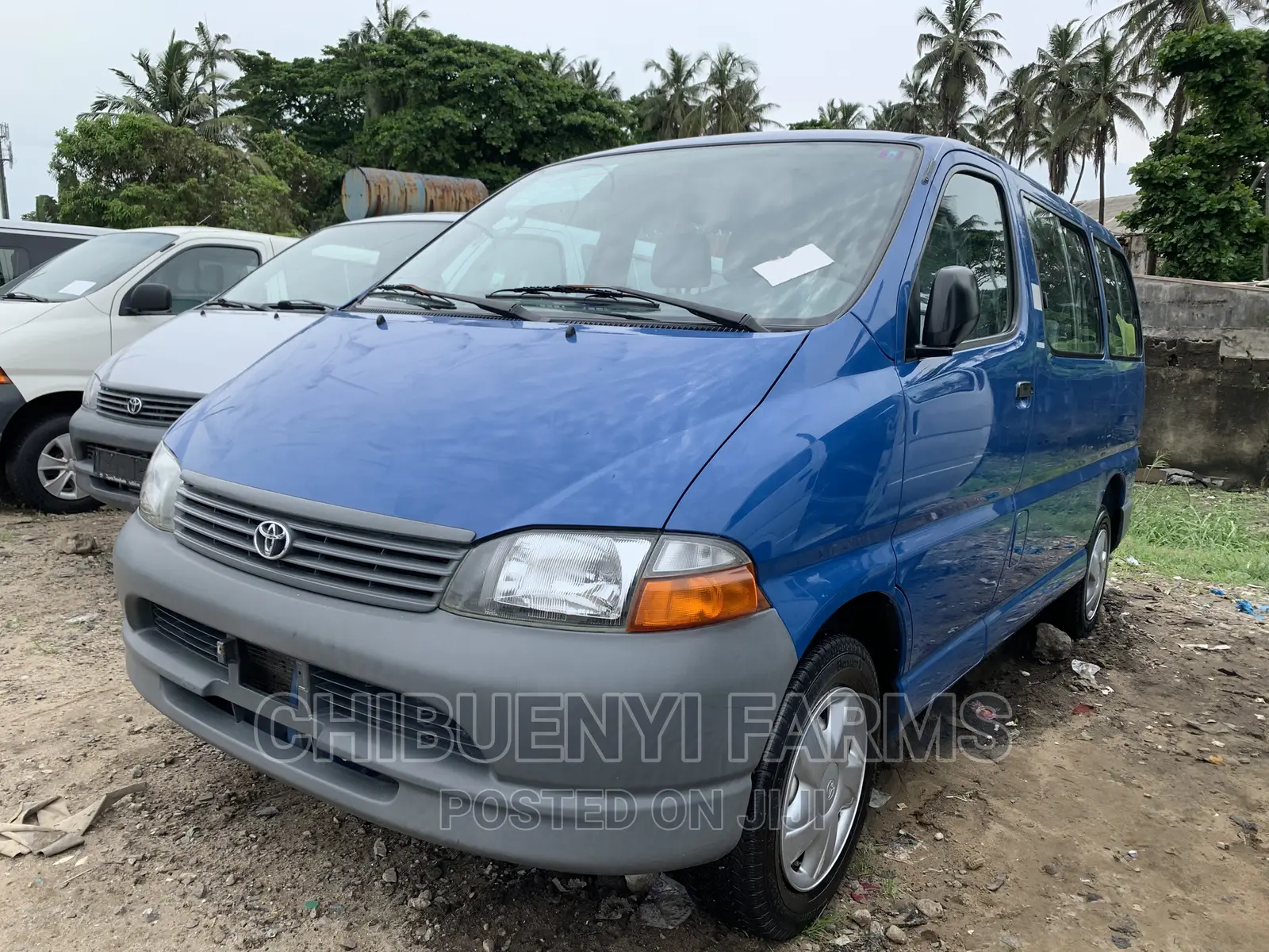 Toyota HiAce 2002 Blue