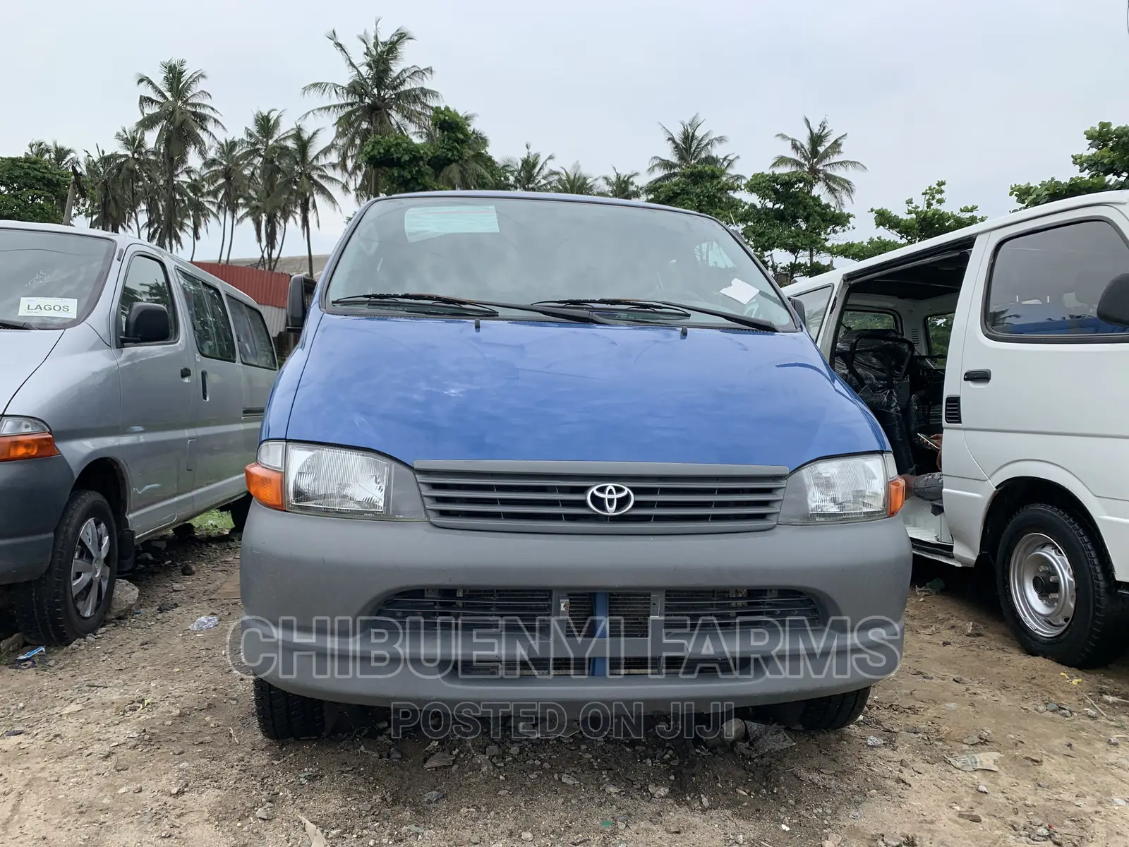 Toyota HiAce 2002 Blue