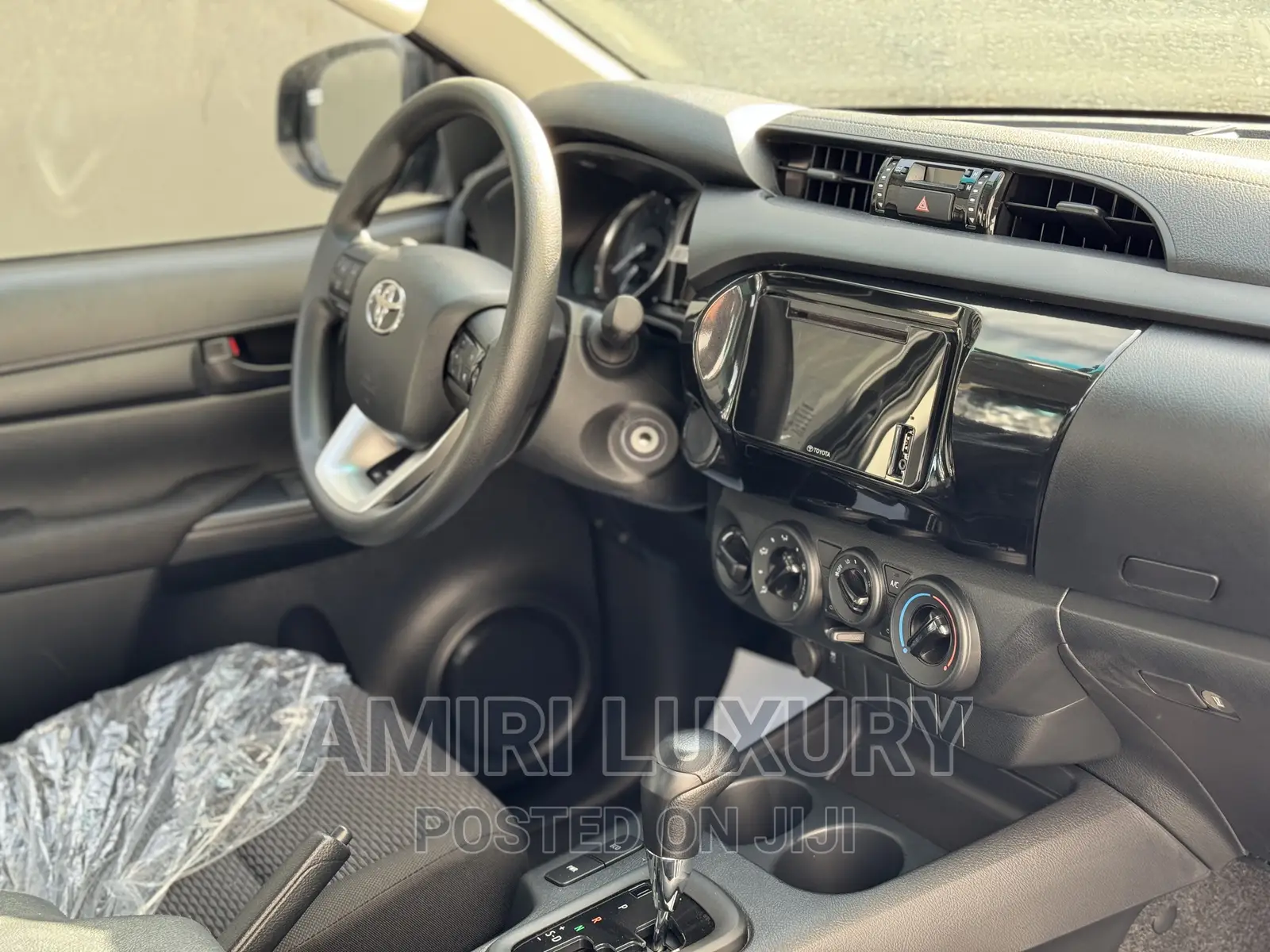 New Toyota Hilux 2023 Black