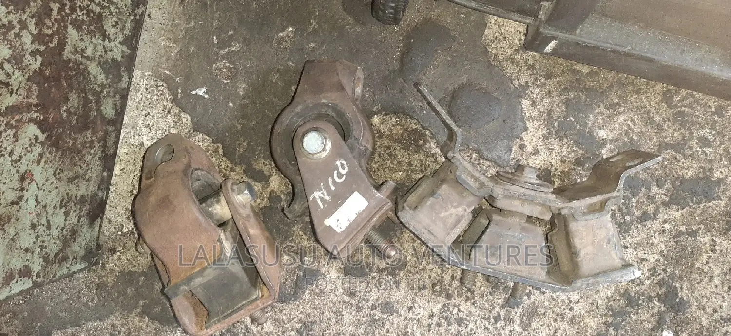 Engine and Transmission Mounts Ford Ranger 2013
