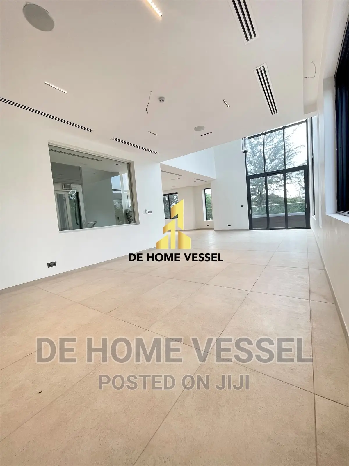 5bdrm Duplex in Banana Island for sale