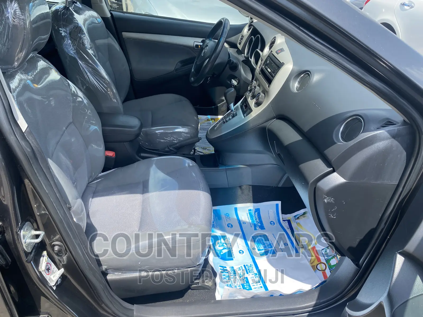 Toyota Matrix XRS Hatchback FWD (2.4L 4cyl 5A) 2010 Gray