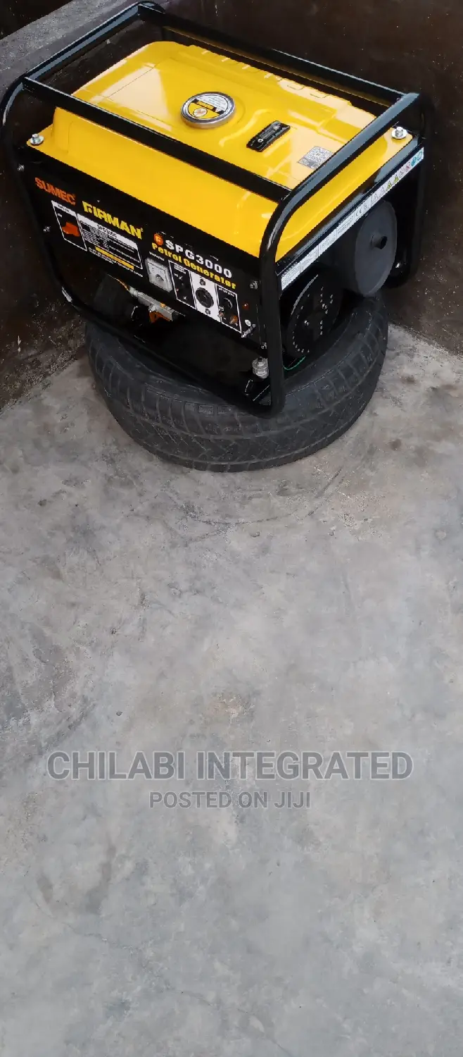 3 Weeks Old Almost New 2.8KVA SUMEC FIRMAN SPG3000 Generator