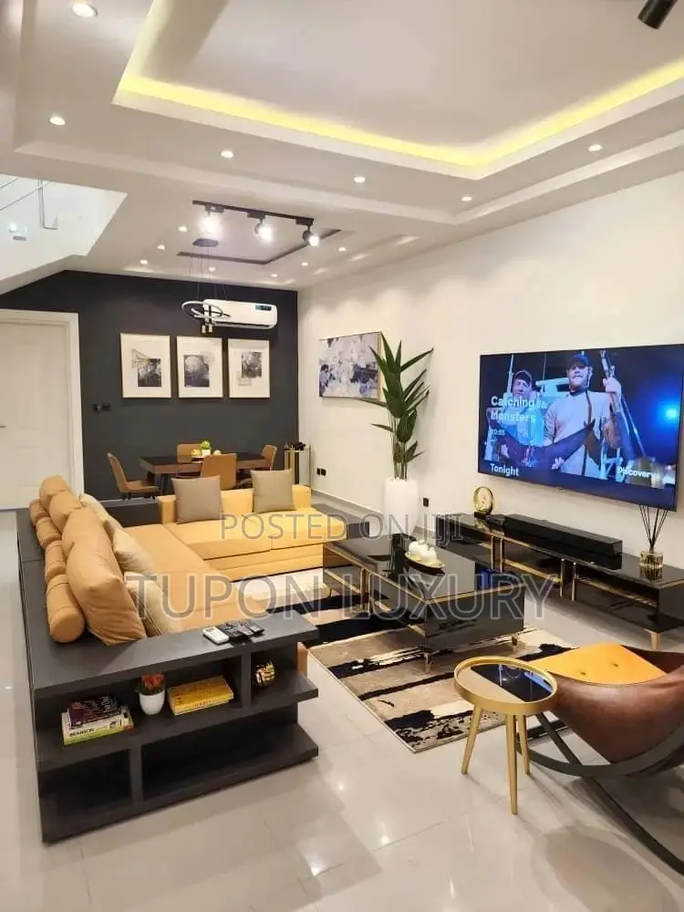 4bedroom Waterfront Duplex in a Call to Access Estate