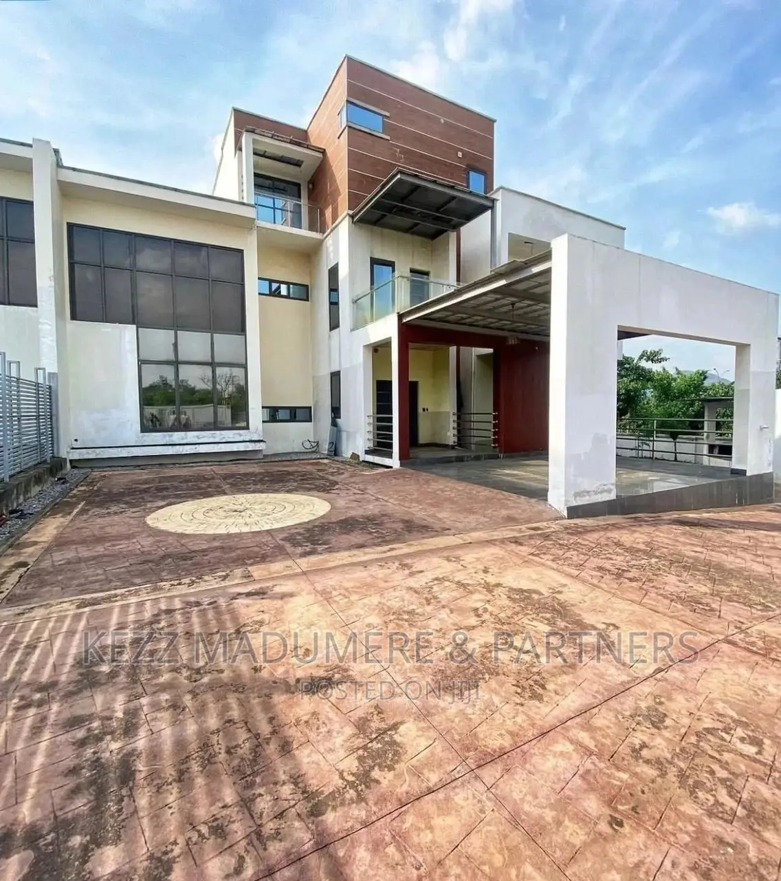 8bdrm Duplex in Asokoro Extension, for sale
