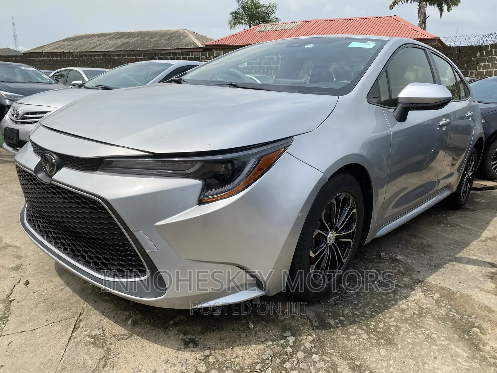 Toyota Corolla LE 2021 Silver