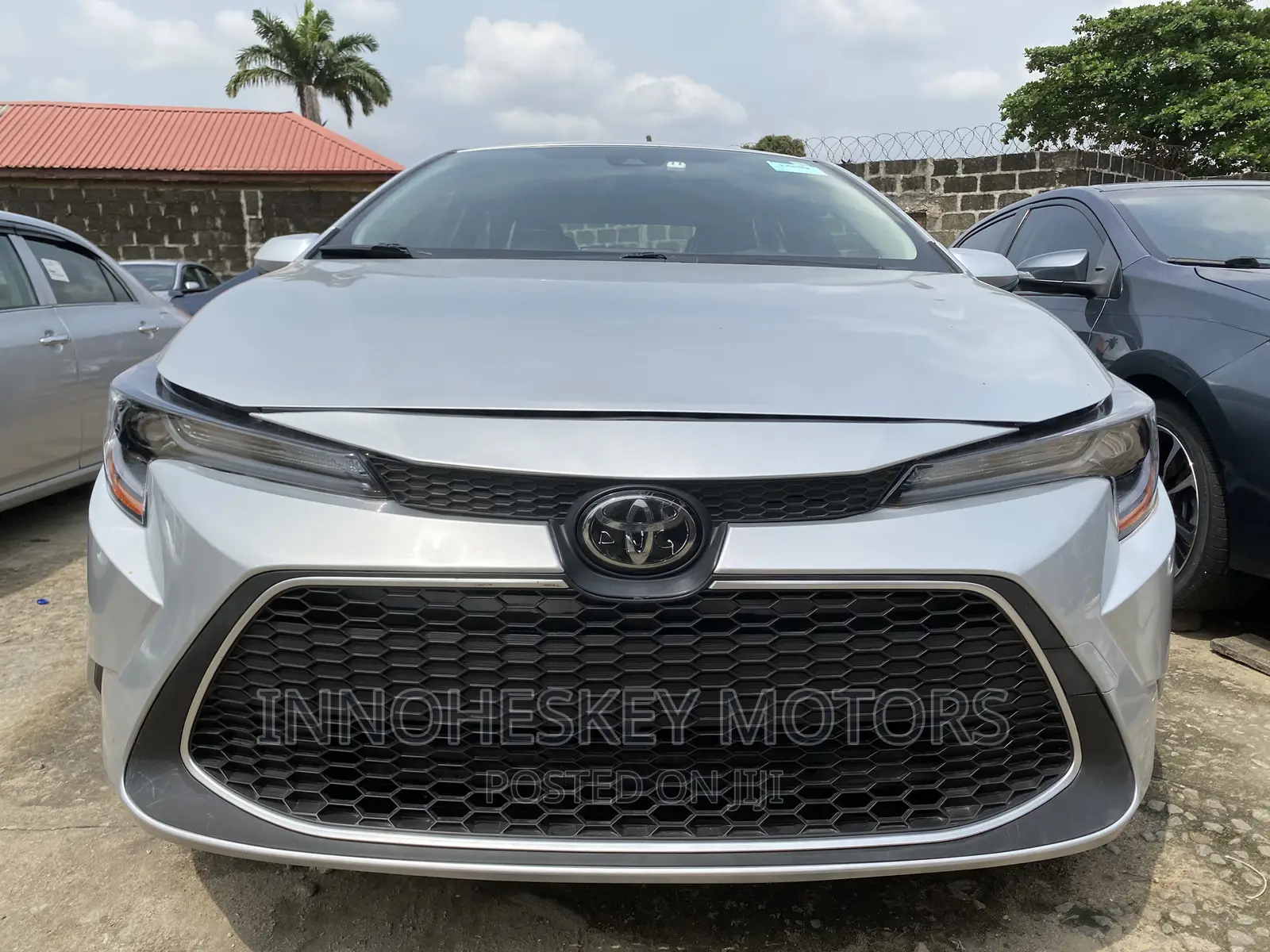 Toyota Corolla LE 2021 Silver