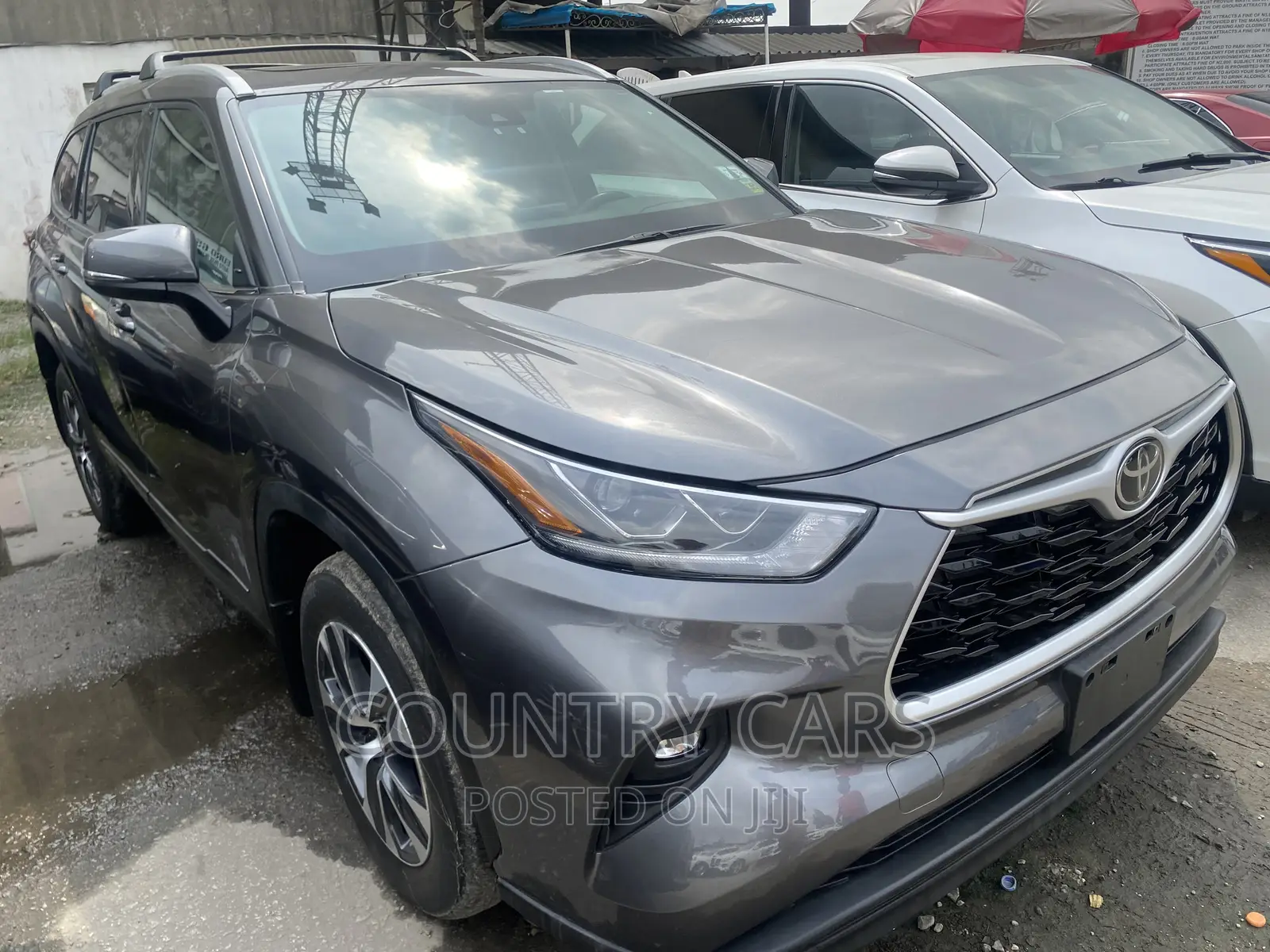 Toyota Highlander XLE 2021 Gray