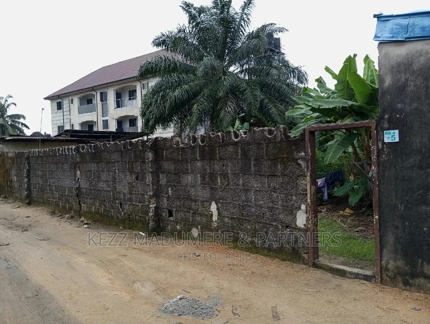 For Sale : Two (2) Plots at Brainfield Avenue