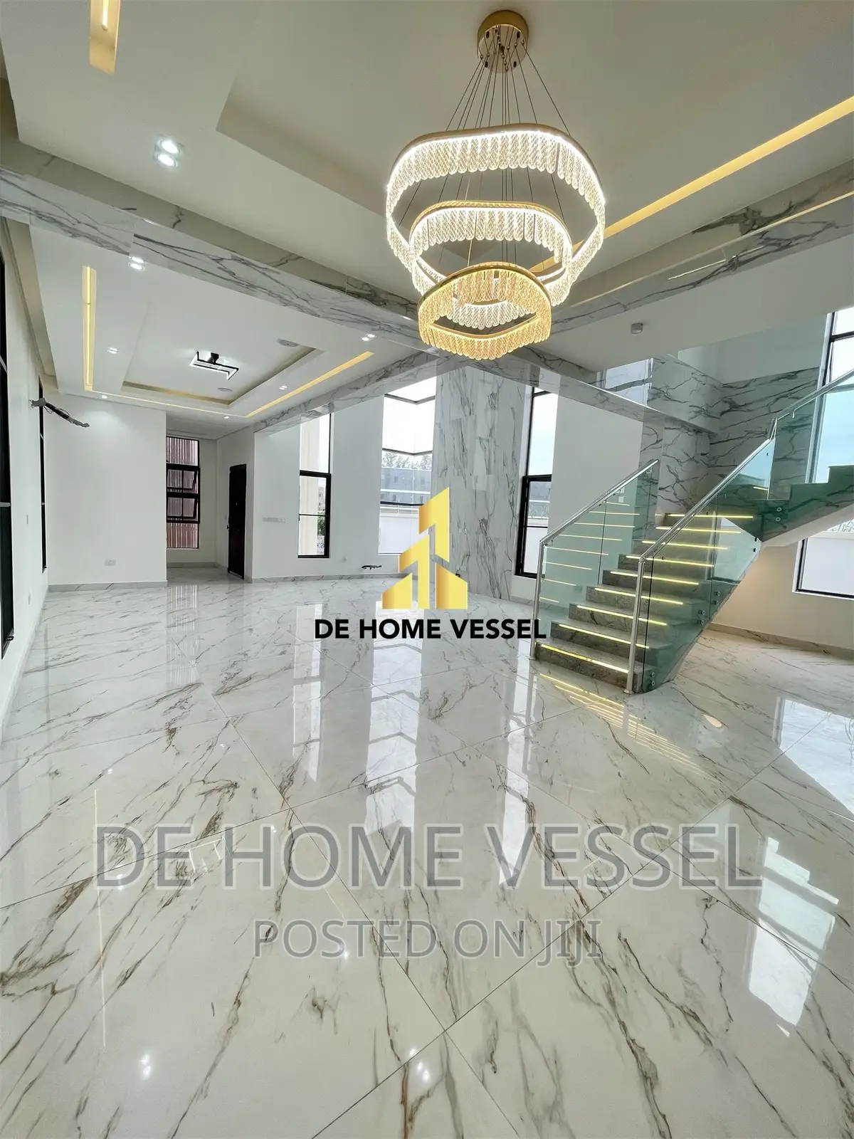 5bdrm Duplex in Osapa london for sale