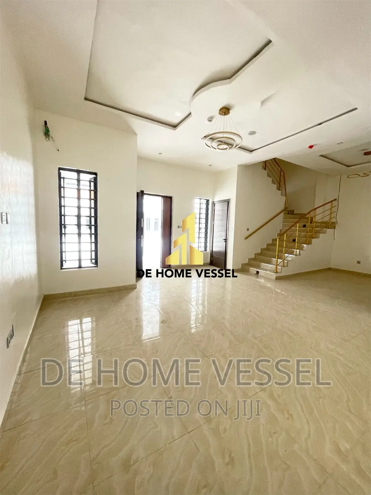 4bdrm Townhouse/Terrace in Ikate for sale